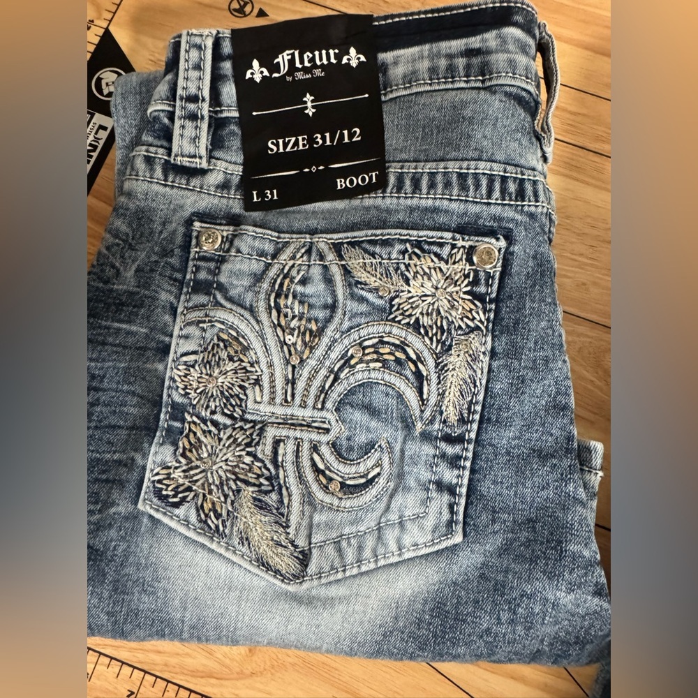 Fleur by Miss Me Mid-Rise Bootcut Jean ~NWT - Picture 11 of 11